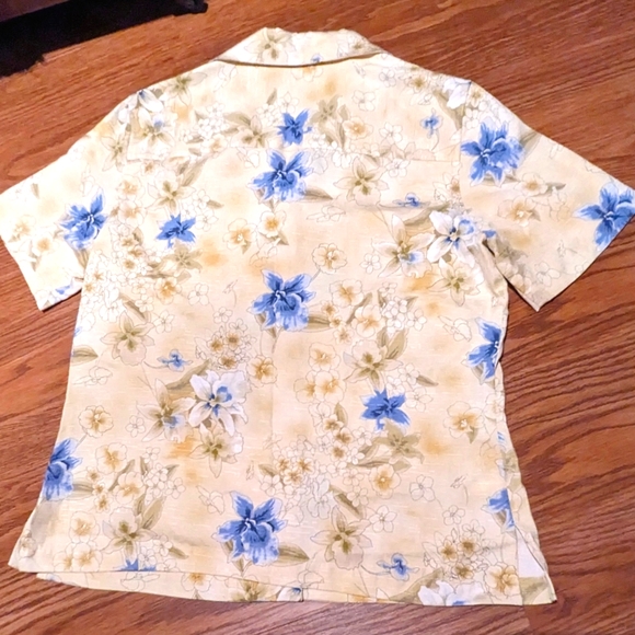 Tommy Bahama Women's M Silk Hawaiian Yellow Shirt - Picture 4 of 4